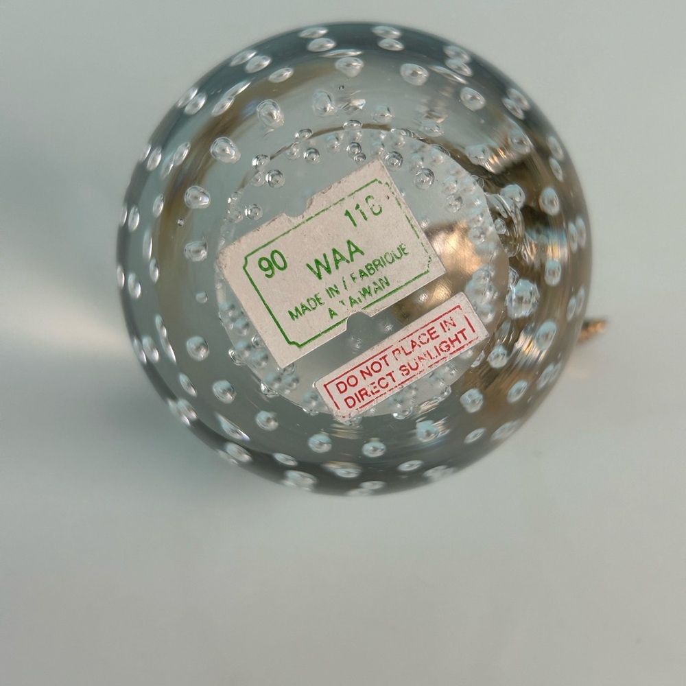 Glass Apple - Picture 6 of 6